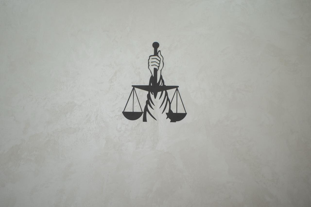 التقاضي وتمثيل الموكلين أمام المحاكم